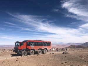 Tatrabus vozí turisty v jihoamerické Atacamě do tisícových výšek / Foto zdroj: TATRA TRUCKS a.s.
