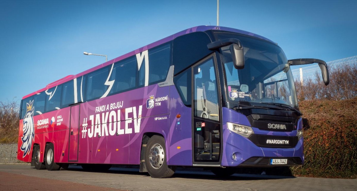 Nový autobus Scania Irizar i6s pro české hokejisty / Foto zdroj: Scania Czech Republic, s.r.o.